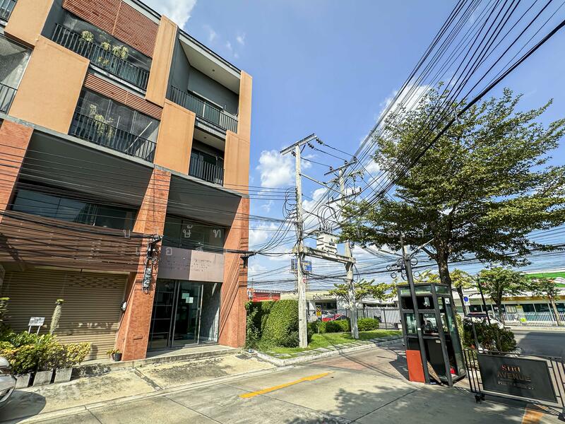 ให้เช่า - ให้เช่า อาคารพาณิชย์ (ห้องริม) 3.5 ชั้น สิริ อเวนิว เพชรเกษม 81 ( Siri avenue phetkasem 81 ), กรุงเทพ