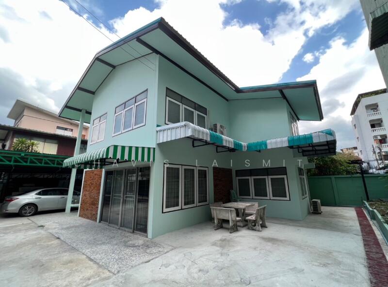 ให้เช่า - บ้าน 4-ห้องนอน, กรุงเทพ