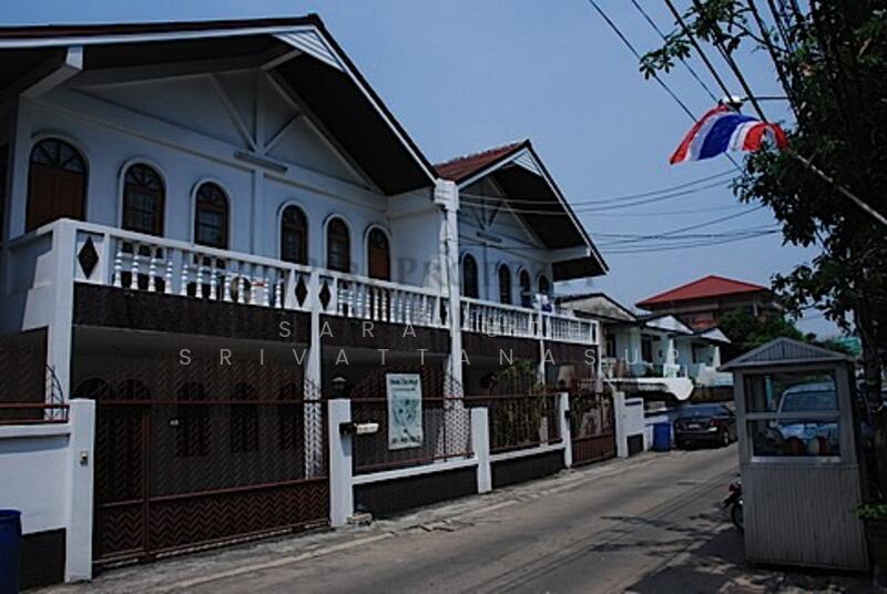 ให้เช่า - บ้าน 2-ห้องนอน, กรุงเทพ