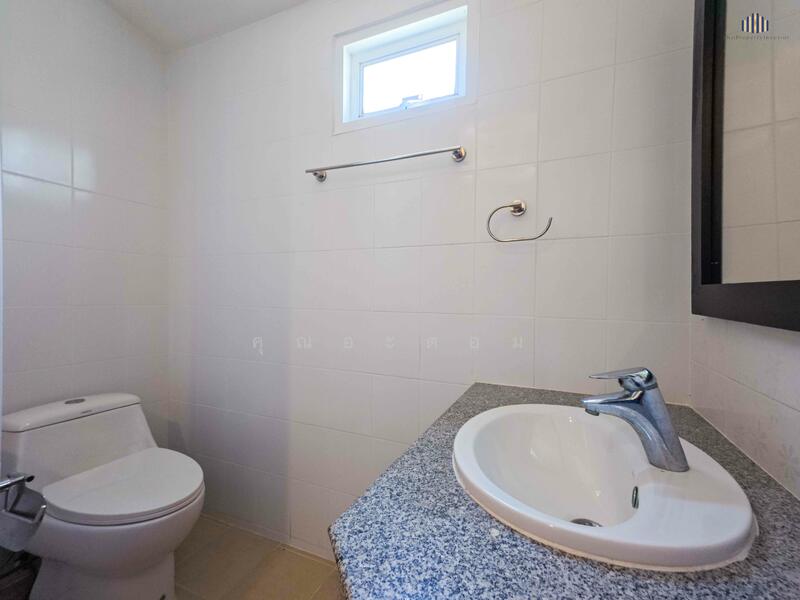 ขาย - ขายบ้านเดี่ยวหลังมุมพื้นที่ใหญ่ 385 ตร.ม. พร้อมสระน้ำ หมู่บ้านคูณสุข 2 ติดถนนสุขุมวิท อยู่เองก็ได้, ชลบุรี