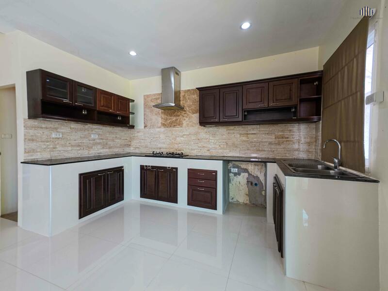 ขาย - ขายบ้านเดี่ยวหลังมุมพื้นที่ใหญ่ 385 ตร.ม. พร้อมสระน้ำ หมู่บ้านคูณสุข 2 ติดถนนสุขุมวิท อยู่เองก็ได้, ชลบุรี