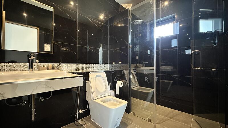 ห้องน้ำในห้องนอน 4