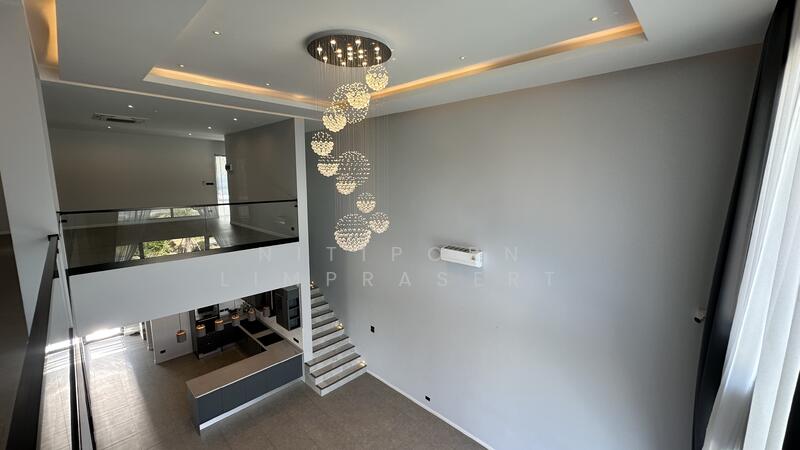 โถงสูง Double Volume 7 ม.