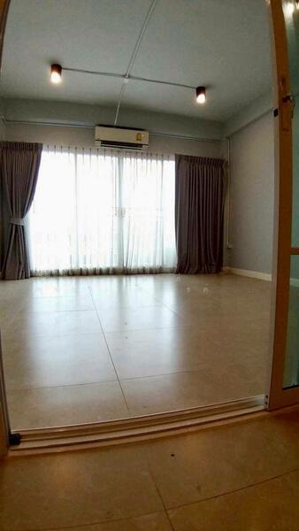 For Sale - ขายทำเลค้าขายอาคารพาณิชย์ 4 ชั้น รีโนเวทสวยโซนมั่งมีนคร-คลองหลวง เหมาะทำคาเฟ่/HomeOffice, Pathum Thani