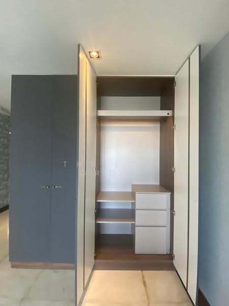 Kallista Mansion, Bangkok, 64 Soi Sukhumvit 11, Khlongtoei Nua, Watthana, Bangkok, 3 Bedrooms, 315 sqm, Condo For Rent, by The Luxe Group, 500061134 - DDproperty.com