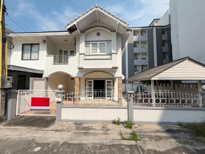 ขาย - บ้านแฝดแสนสุข ชลบุรี, ชลบุรี