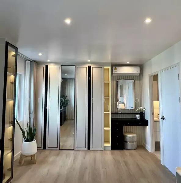 ขาย - ขายคอนโด Fortune Condo Town นราธิวาส 24 ใกล้ BTS ช่องนนทรี BRE26243, กรุงเทพ