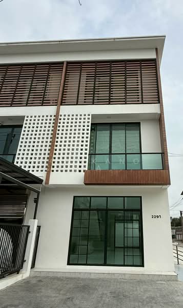 ขาย - ทาวน์โฮมใหม่! ใกล้รถไฟฟ้า 3 ห้องนอน หลังมุม แจ้งวัฒนะซอย 6 ใกล้รถไฟฟ้าหลักสี่, กรุงเทพ