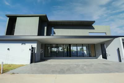 ขาย - บ้านพร้อมสระว่ายน้ำส่วนตัวสร้างใหม่ "สันปูเลย", เชียงใหม่