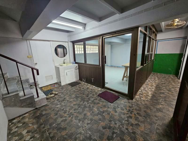 Commercial building for rent on Rama 3 (SPSAD3721), Bangkok, พระราม 3, Chong Nonsi, Yan Nawa, Bangkok, , 576 sqm, Shophouse For Rent, by Agent Pla, 500061510 - DDproperty.com