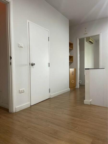 For Sale - 3-BR Townhouse, Bangkok