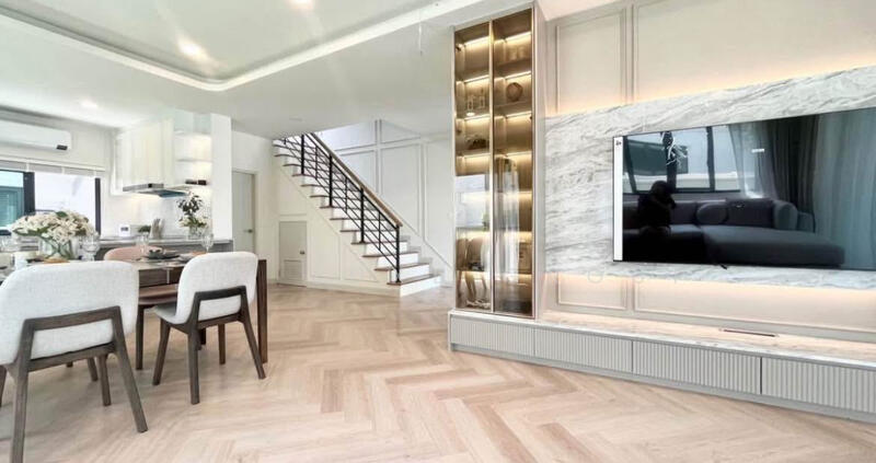 Centro Bangna, Samut Prakan, 111 Soi 3, Bang Kaeo, Bang Plee, Samut Prakan, 4 Bedrooms, 280 sqm, Single Detached House For Rent, by The Luxe Group, 500062192 - DDproperty.com