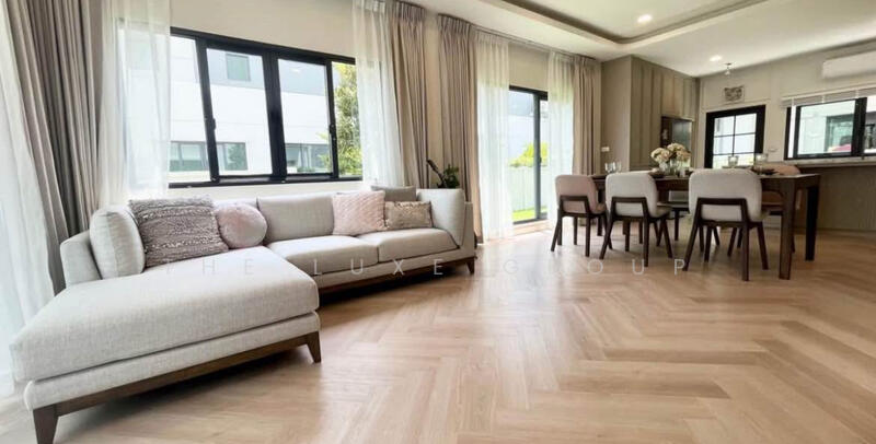 Centro Bangna, Samut Prakan, 111 Soi 3, Bang Kaeo, Bang Plee, Samut Prakan, 4 Bedrooms, 280 sqm, Single Detached House For Rent, by The Luxe Group, 500062192 - DDproperty.com