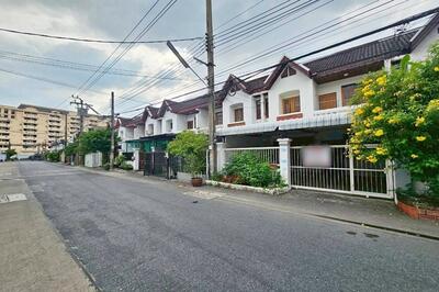 ขาย - ทาวน์เฮาส์ประชาราษฎร์บำเพ็ญ20, กรุงเทพ