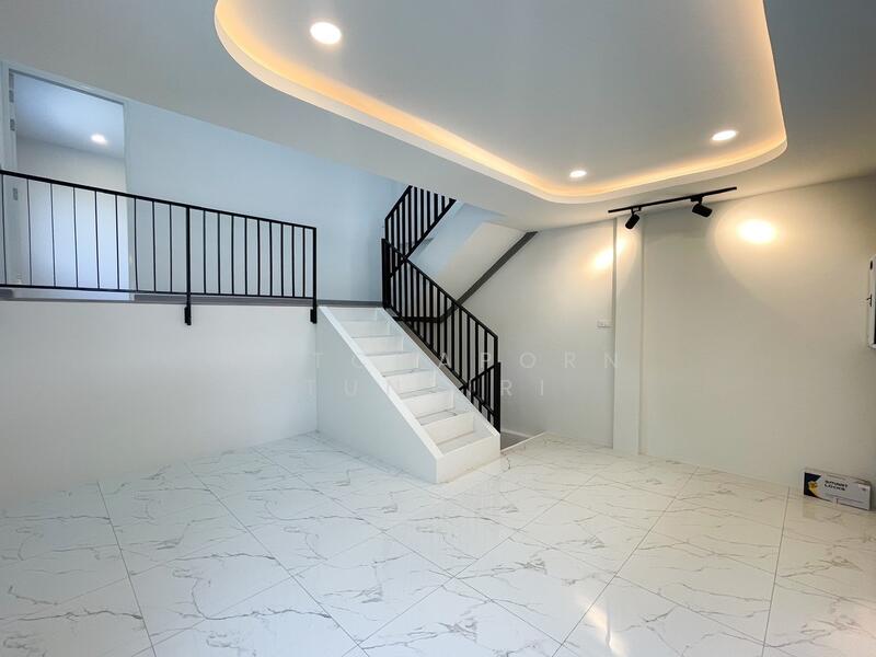 For Rent - ทาวน์เฮ้าส์ให้เช่าเดือนละ 20,000 บาท ใกล้เซ็นทรัลแอร์พอร์ตเพียง 10 นาที No.9H989, Chiang Mai