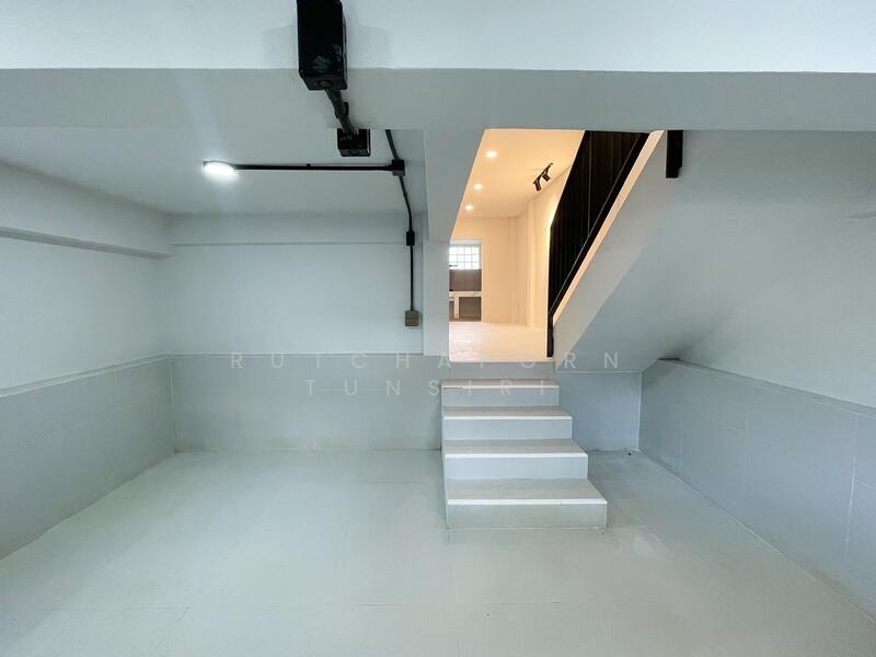 For Rent - ทาวน์เฮ้าส์ให้เช่าเดือนละ 20,000 บาท ใกล้เซ็นทรัลแอร์พอร์ตเพียง 10 นาที No.9H989, Chiang Mai