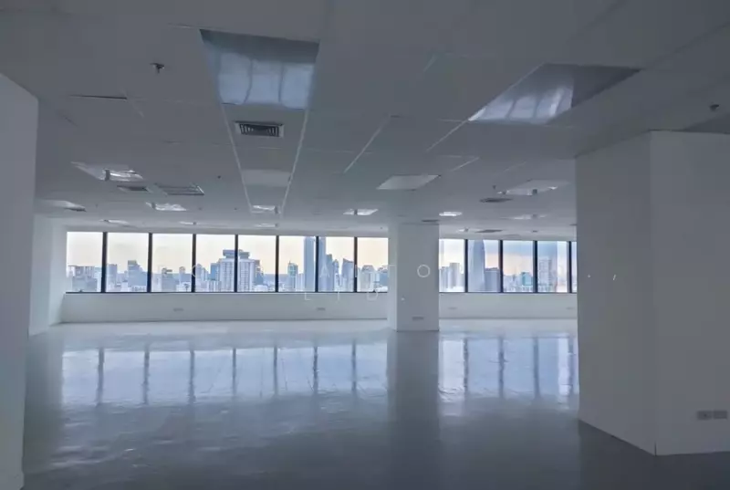 ให้เช่า - ให้เช่า พื้นที่สำนักงาน ถนนเพชรบุรี ห้วยขวาง กรุงเทพ BRE26209, กรุงเทพ