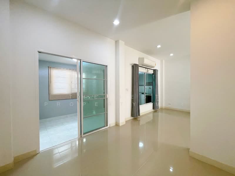 ทรีโอ ทาวน์ อัสสัมชัญ - ศรีราชา, Chon Buri (Pattaya), Surasak, Si Racha, Chon Buri (Pattaya), 3 Bedrooms, 125 sqm, Semi-Detached House (Twin House) For Sale, by The Best Property น้อง, 500062915 - DDproperty.com