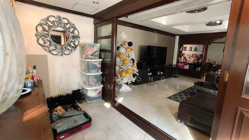 ขาย - บ้าน 4-ห้องนอน, กรุงเทพ