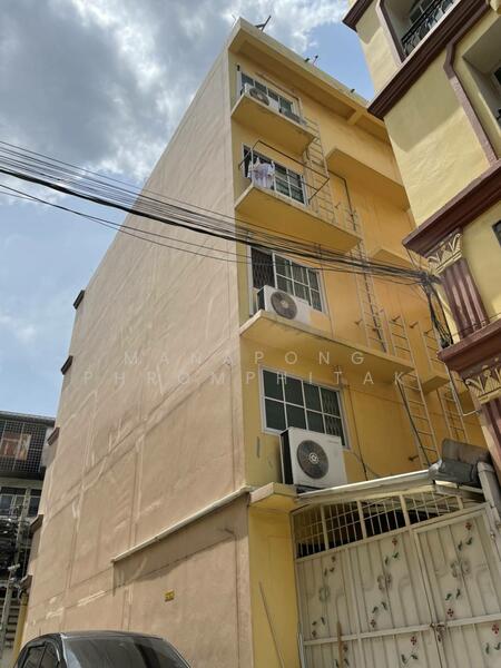 For Sale - 4-BR Townhouse, Bangkok