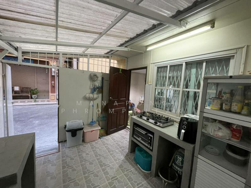 For Sale - 4-BR Townhouse, Bangkok