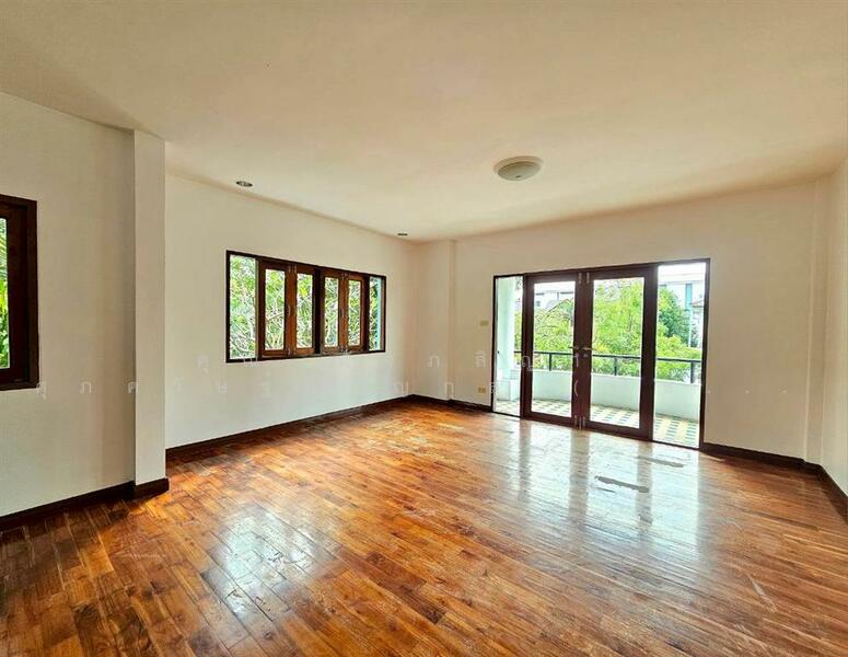 บ้านพึงใจ หทัยราษฎร์ 33/1 ( Baan Peungjai Hathairat 33/1 ), Bangkok, Bang Chun, Khlong Sam Wa, Bangkok, 3 Bedrooms, 360 sqm, Single Detached House For Sale, by คุณ ณัจภสิญาค์ ศุภควัษฐ์กาญกุล (ณิชชา), 500063216 - DDproperty.com