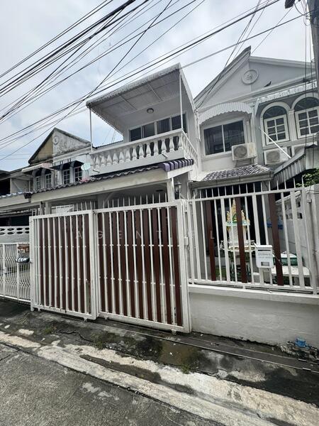 ให้เช่า - Townhouse for rent at Sukhumvit 93 (SPSAD3727), กรุงเทพ