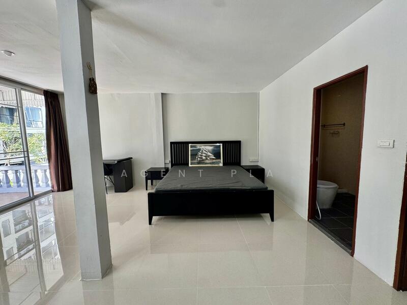 ให้เช่า - Townhouse for rent at Sukhumvit 93 (SPSAD3727), กรุงเทพ