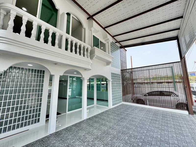 ขาย - ขาย อาคารสำนักงาน หรือใช้อยู่อาศัย 72 ตรว. สุขาภิบาล 1 ใกล้แฟชั่นไอส์แลนด์, กรุงเทพ