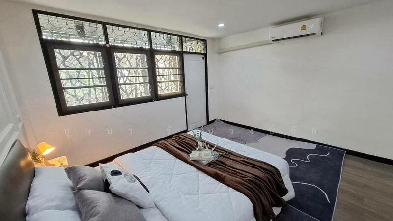 ให้เช่า - รีโนเวทใหม่ ทำเลเอกชัย 46 ซ.กำนันแม้น 13 แยก 27 ให้เช่าทาวน์เฮ้าส์ 2 ชั้น บ้านสวย พร้อมอยู่, กรุงเทพ