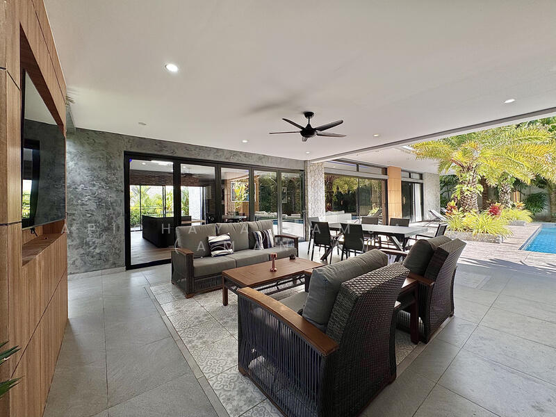 For Rent - Stylish 3-BR Villa Kokyang Rawai, Phuket
