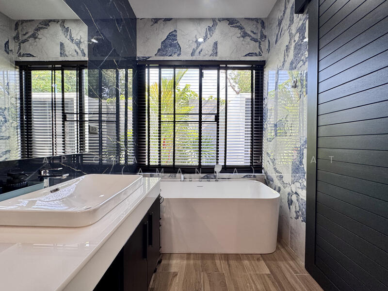 For Rent - Stylish 3-BR Villa Kokyang Rawai, Phuket