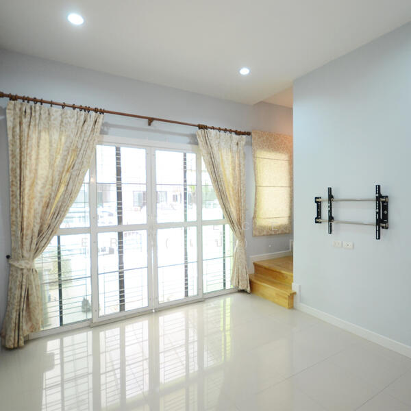 ขาย - Sixnature Watcharapol : ซิกเนเจอร์ วัชรพล, กรุงเทพ