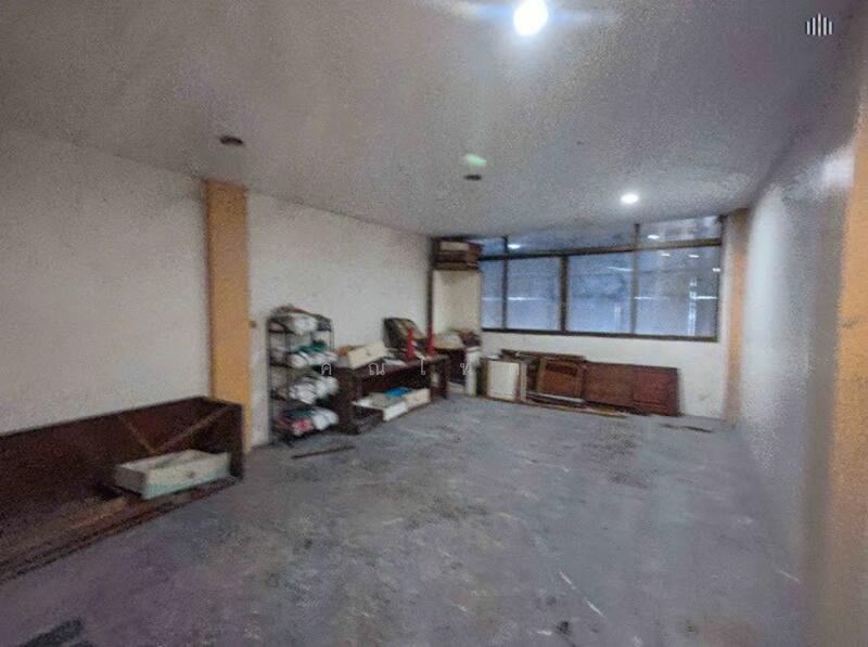 ขาย - เหมาะทำออฟฟิศ คลังสินค้า และมีชั้นใต้ดิน ขายตึกแถว 4.5 ชั้น4 คูหา 70 ตรว. ติดถนน จรัญสนิทวงศ์, กรุงเทพ