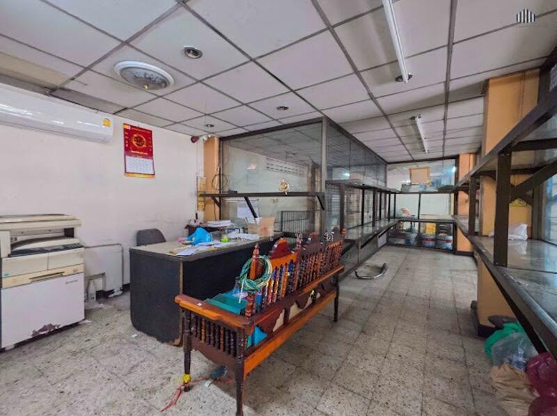 ขาย - เหมาะทำออฟฟิศ คลังสินค้า และมีชั้นใต้ดิน ขายตึกแถว 4.5 ชั้น4 คูหา 70 ตรว. ติดถนน จรัญสนิทวงศ์, กรุงเทพ