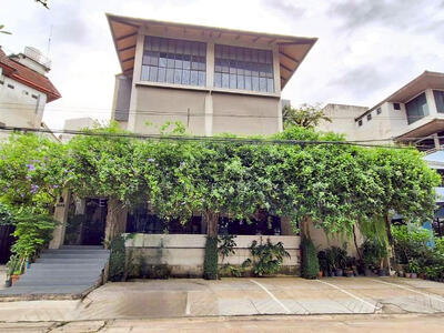 ขาย - โฮมออฟฟิศ 4 ชั้น ซอยทาวน์อินทาวน์, กรุงเทพ