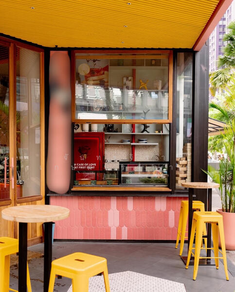 ให้เช่า - Restaurant space for rent in the Ekkamai-Sukhumvit Bts direct access, กรุงเทพ