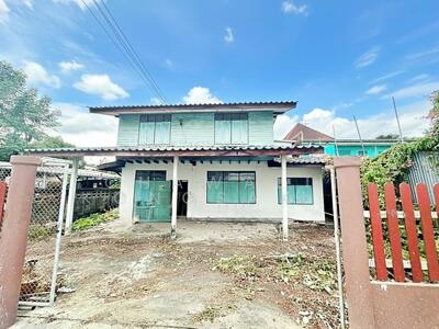 ขาย - ขายถูก บ้านเดี่ยว 2 ชั้น ซอยอ่อนนุช 76 แยก 1 ทำเลเทพ 50 ตารางวา ขายตามสภาพ เหมาะทำรีโนเวทใหม่ เพียง, กรุงเทพ