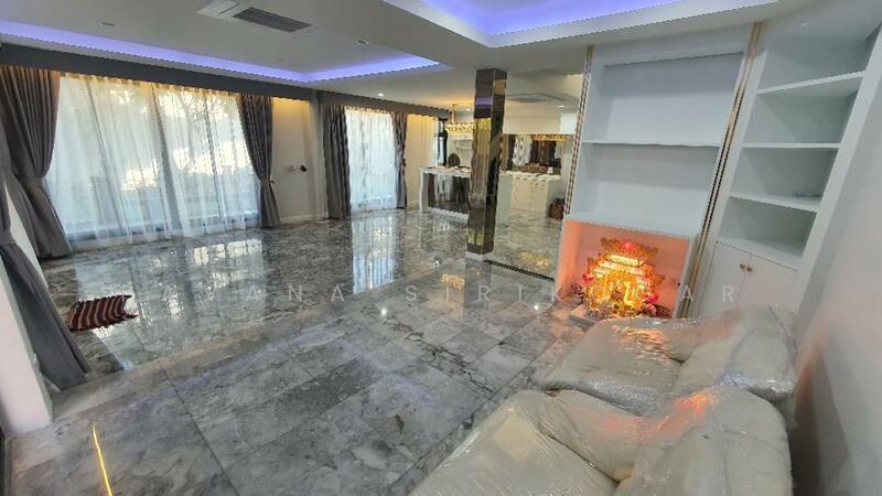 For Rent - 5-BR House, Bangkok