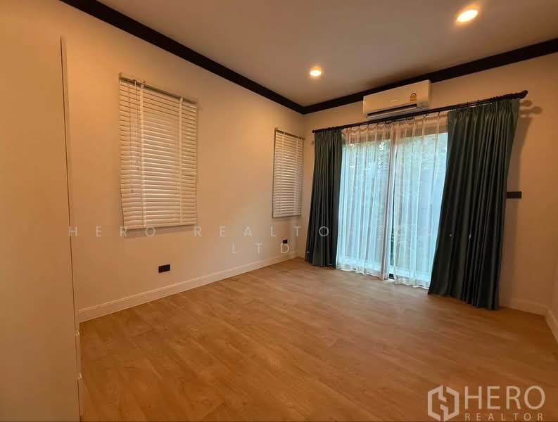 For Rent Bangkok Setthasiri Krungthep Kreetha 2 Bangkapi BRE26236, Bangkok, Khlong Chan, Bang Kapi, Bangkok, 4 Bedrooms, 250 sqm, Single Detached House For Rent, by Hero Realtor Co., Ltd., 500065947 - DDproperty.com