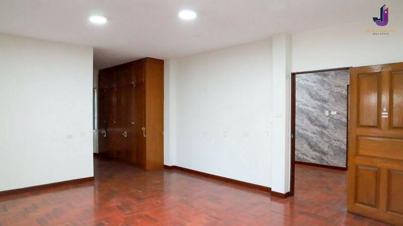 ให้เช่า - บ้านเดี่ยวใจกลางเอกมัย, กรุงเทพ