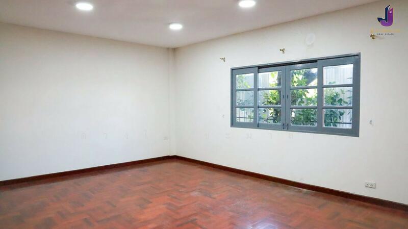 ให้เช่า - บ้านเดี่ยวใจกลางเอกมัย, กรุงเทพ