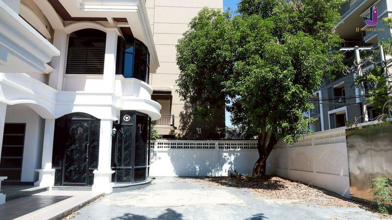 ให้เช่า - บ้านเดี่ยวใจกลางเอกมัย, กรุงเทพ