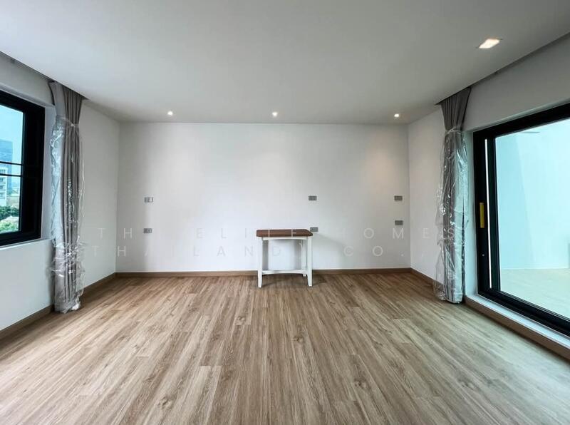 ให้เช่า - Townhouse In Ekkamai 12, กรุงเทพ