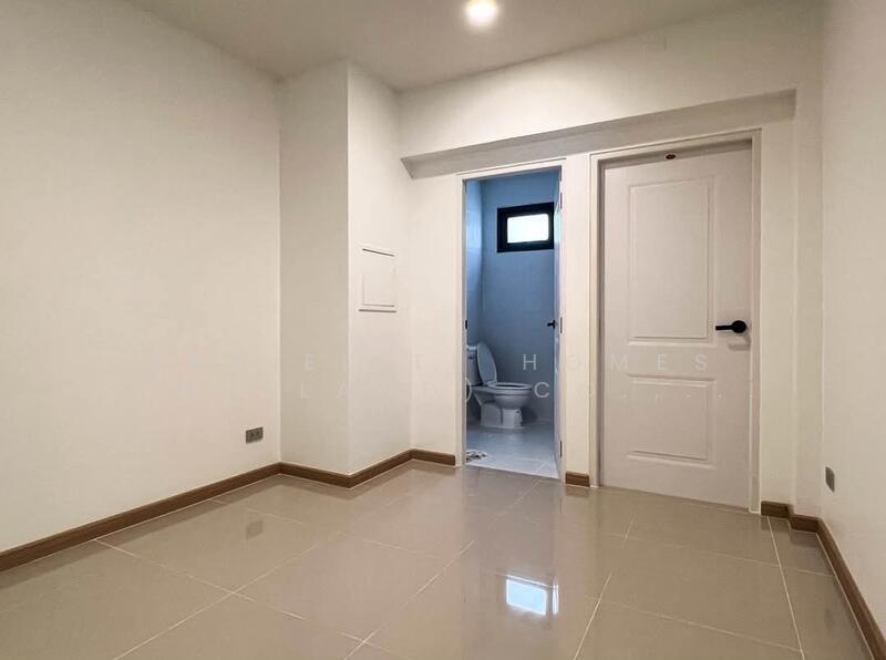 ให้เช่า - Townhouse In Ekkamai 12, กรุงเทพ