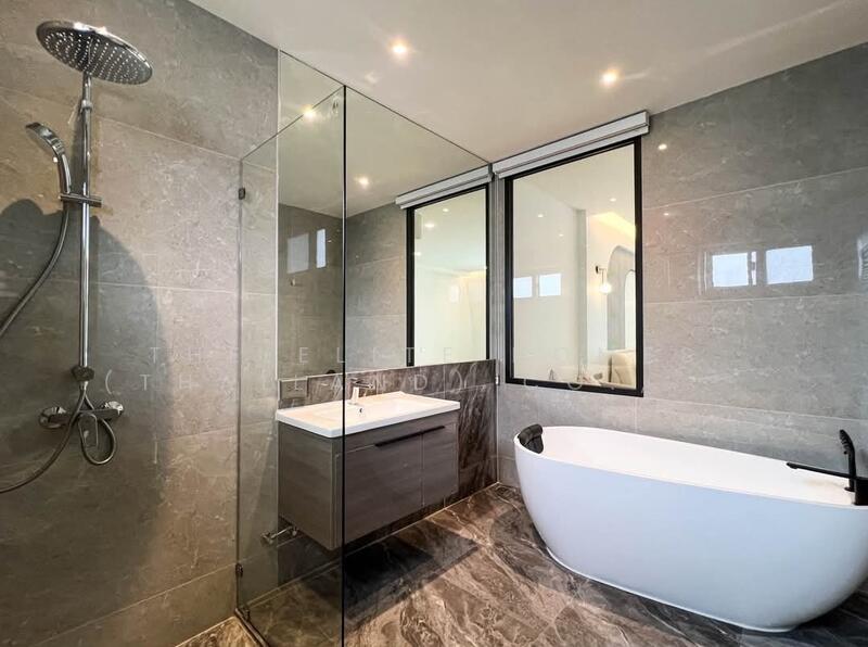 ให้เช่า - Townhouse In Ekkamai 12, กรุงเทพ