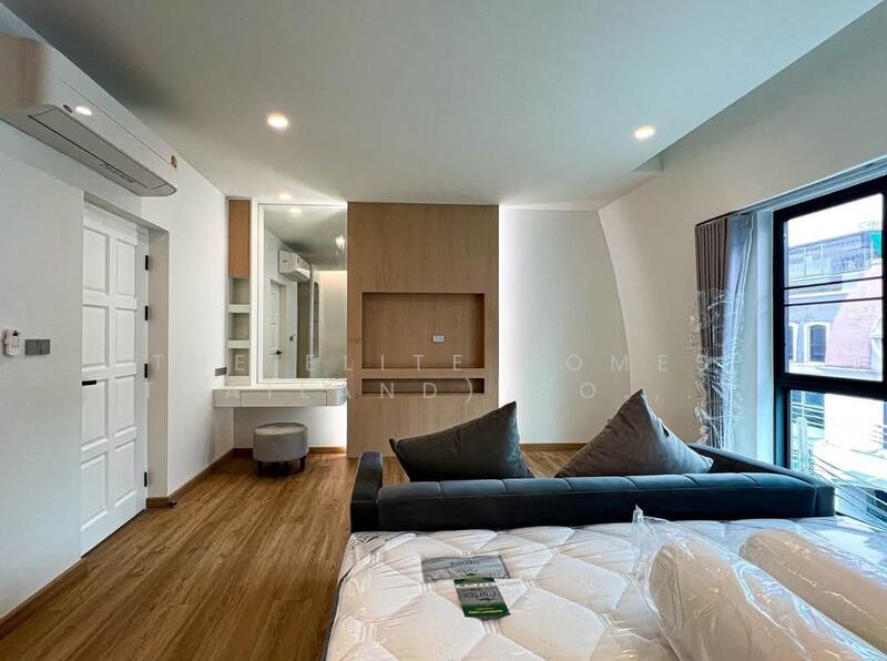 ให้เช่า - Townhouse In Ekkamai 12, กรุงเทพ