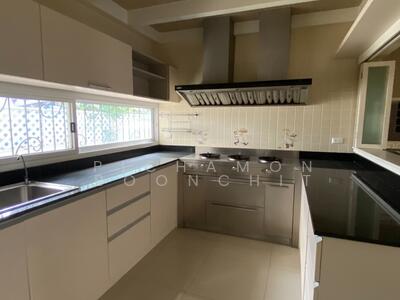 ขาย - Parkway Chalet Ramkhamhaeng : พาร์คเวย์ ชาเล่ต์ รามคำแหง, กรุงเทพ