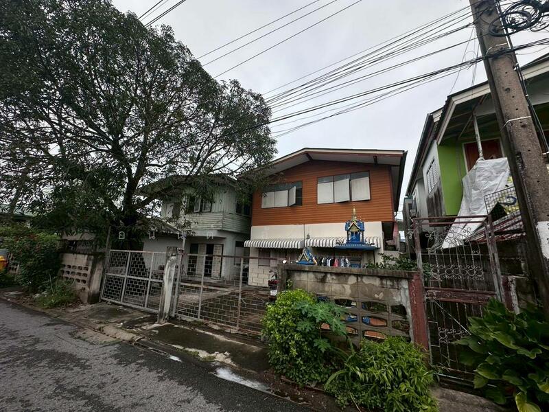 ขาย - ขายที่ดินพร้อมบ้าน2หลัง 92 ตร.ว. ซ.กาญจนาภิเษก11/1 ใกล้เซ็นทรัล แฟชั่นไอส์แลนด์, กรุงเทพ