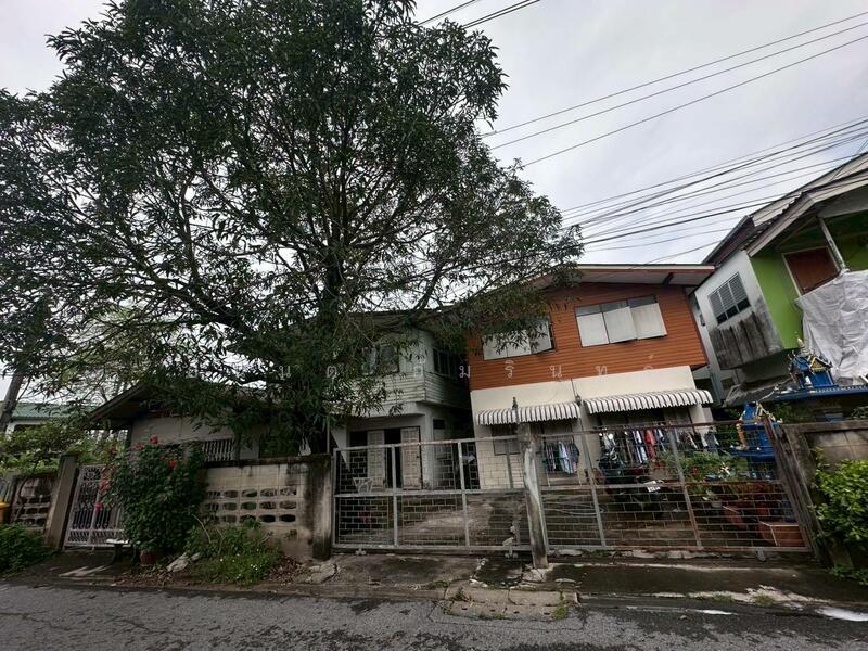 ขาย - ขายที่ดินพร้อมบ้าน2หลัง 92 ตร.ว. ซ.กาญจนาภิเษก11/1 ใกล้เซ็นทรัล แฟชั่นไอส์แลนด์, กรุงเทพ